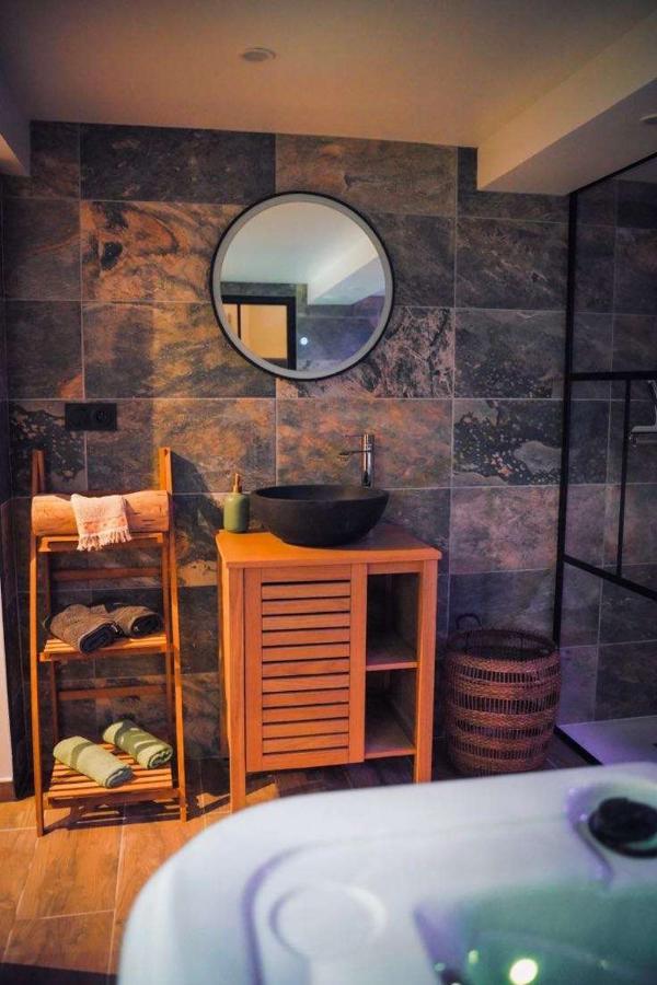 Nuit De La Sagesse "Jacuzzi Terrasse Et Parking Prive" Apartment Rouen Ngoại thất bức ảnh