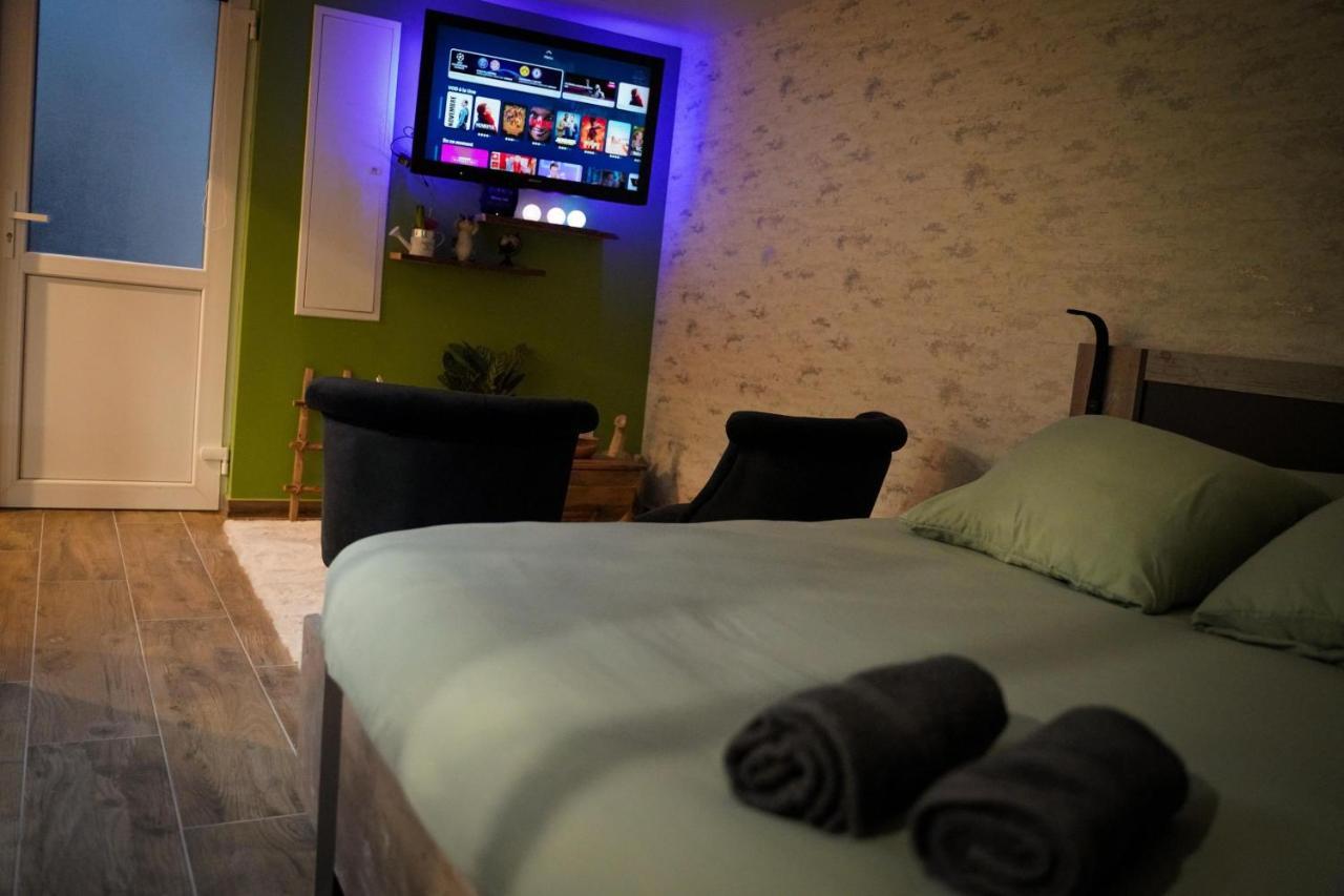 Nuit De La Sagesse "Jacuzzi Terrasse Et Parking Prive" Apartment Rouen Ngoại thất bức ảnh